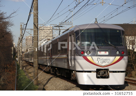 [SS] Seibu Shinjuku Line: Limited Express Koedo (Seibu Shinjuku ⇔ Honkawagoe) 31652755