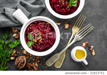 Beetroot salad 31653752