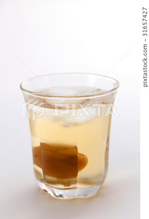 Plum wine Plum wine 31657427