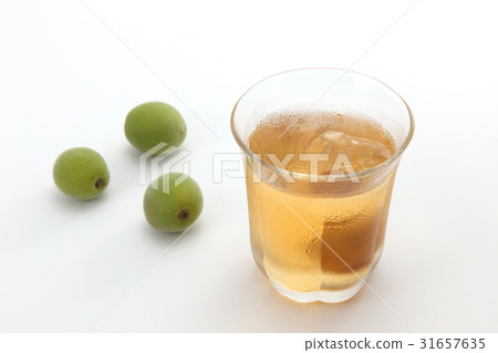 Plum wine Plum wine 31657635