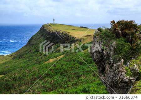 Okinawa Yonagunijima Higashi-zaki lighthouse 31660374