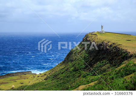 Okinawa Yonagunijima Higashi-zaki lighthouse 31660376