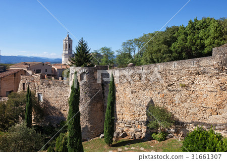Passeig de la Muralla Old City Wall in Girona Passeig de la Muralla Old City Wall in Girona 31661307