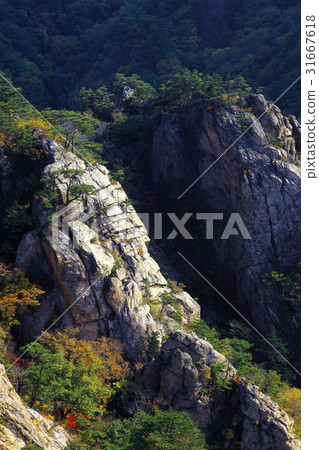 Mangyongdae,Soraksan,江原道 Mangyongdae,Soraksan,江原道 31667618