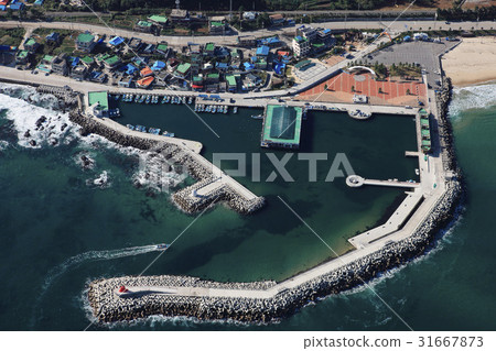Daejeon Port, Donghae City, Gangwon Province 31667873