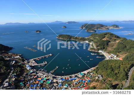 Yeonmyong Port, Tongyeong-si, Gyeongnam 31668278