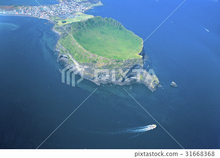 Seongsan Ilchulbong, Seongsan-eup, Seogwipo-si, Jeju-do Seongsan Ilchulbong, Seongsan-eup, Seogwipo-si, Jeju-do 31668368
