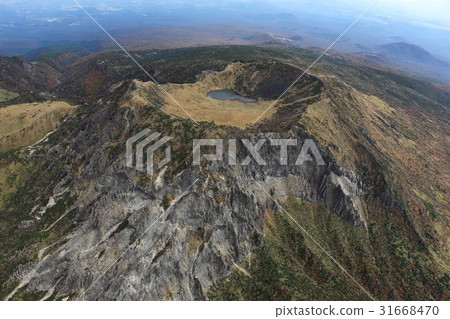 Baekrokdam, Hallasan, Jeju Island 31668470