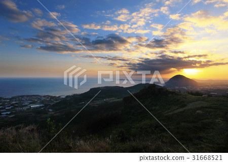 Sanbangsan, Gunsan-Oum, Seogwipo-si, Jeju-do 31668521