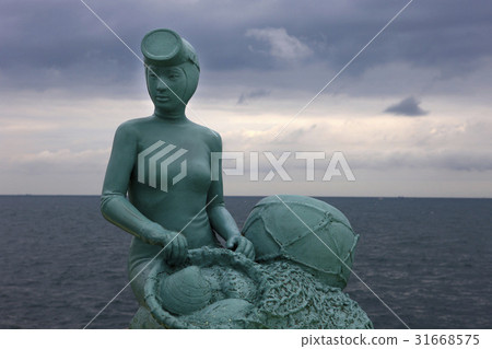 Maidens Award, Taedong Square, Jeju City, Jeju Island 31668575