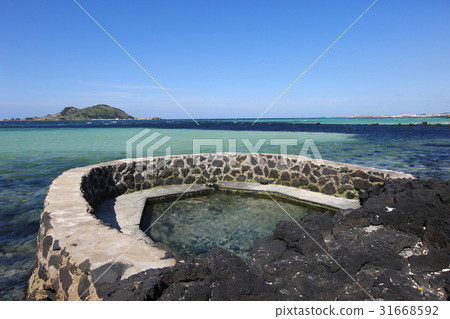 Yongcheon Water，Byeongdo Island，Geumgang Fortune Beach，Hanlim Eup，Jeju City，Jeju Island 31668592