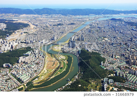Taehwagang Grand Park, Ulsan Citizen Park, Namsan Neighborhood Park, Taehwa River, Namgu, Ulsan Taehwagang Grand Park, Ulsan Citizen Park, Namsan Neighborhood Park, Taehwa River, Namgu, Ulsan 31668979