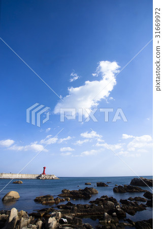 Lighthouse, Namhae Port, Yangyang Gun, Gangwon Province 31669972