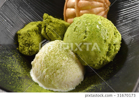 Japanese style ice cream 31670173