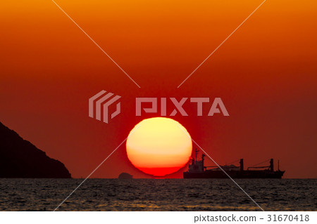 Sunset of Nanaotsu Wharf 31670418