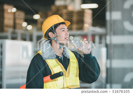 guard man, water, gents 31676105