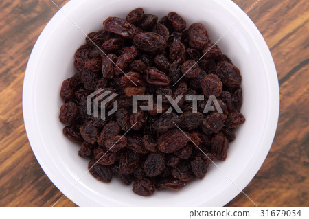 Raisins 31679054