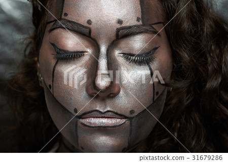 close up of closed eyes 31679286