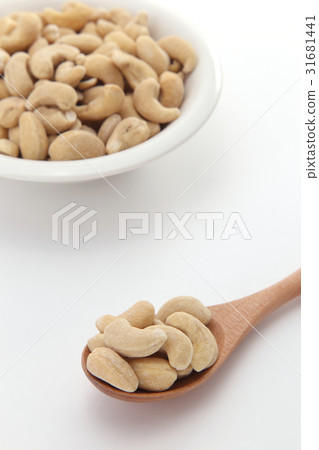 Cashew Nuts 31681441