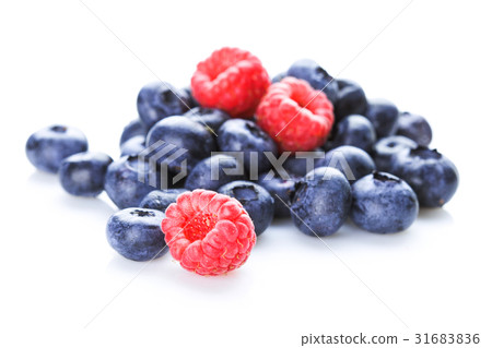 Raspberries and blueberries 31683836