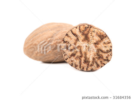 Nutmeg with half Nutmeg with half 31684356