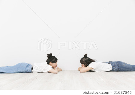 Two good friends girls pair Two good friends girls pair 31687845