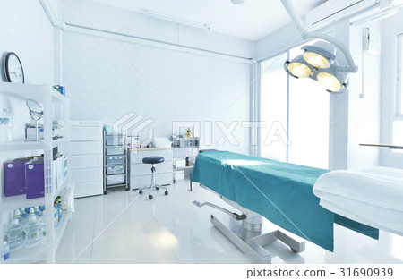 Interior view of operating room 31690939
