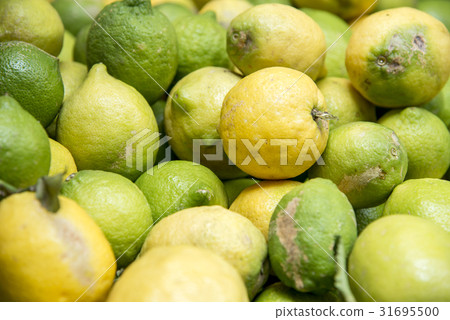 Lemon and lime fruit  in the marketplace 31695500
