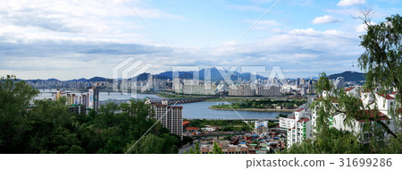 Yongsan-gu, Han River, Seoul 31699286