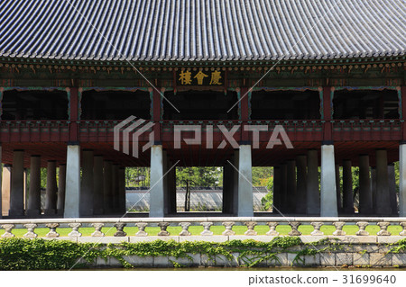 Gyeonghoeru (National Treasure No.224), Gyeongbokgung, Jongno-gu, Seoul 31699640