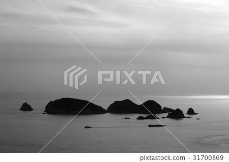 Daeso Bottle Island，Hallyeo Marine National Park，Geoje，Gyeongnam 31700869