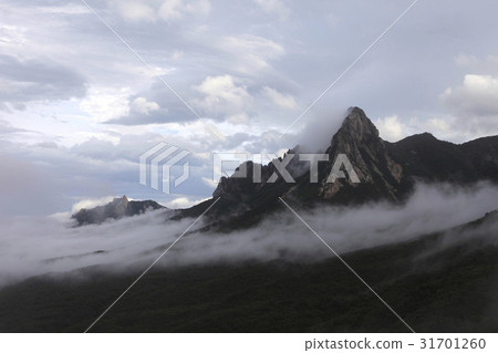 Ulsan rock, Soraksan mountain, Goseong county, Gangwon province Ulsan rock, Soraksan mountain, Goseong county, Gangwon province 31701260