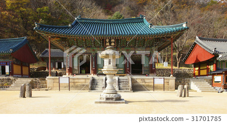 Stone lantern, paradise preservation, Shinheungsa, Soraksan, Sokcho, Gangwon-do Stone lantern, paradise preservation, Shinheungsa, Soraksan, Sokcho, Gangwon-do 31701785