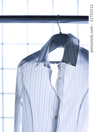 A shirt 31703512