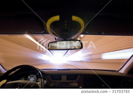 汽車,隧道 汽車,隧道 31703785