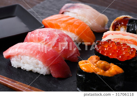 sushi  31706118