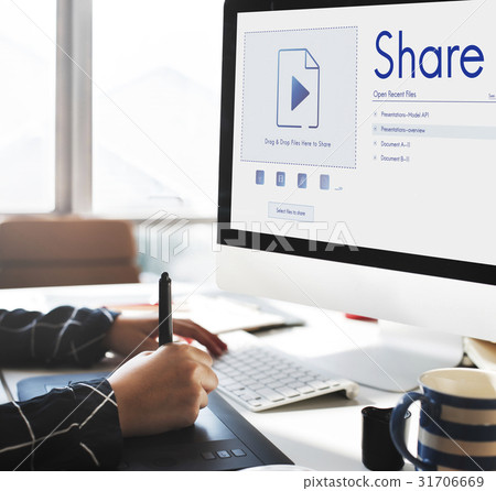 People sharing information using social media 31706669