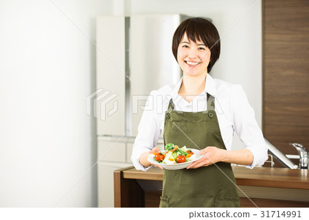 Woman doing housework Woman doing housework 31714991