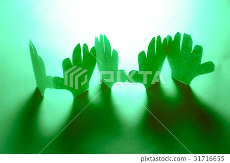 Paper hands in connection Paper hands in connection 31716655