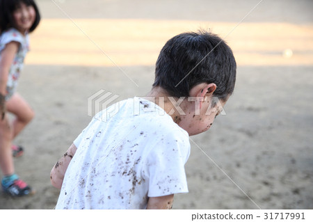 Muddy play Muddy play 31717991