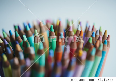 Colored pencil Colored pencil 31719328