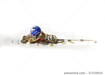 The Difference Accessories The Difference Accessories 31720910