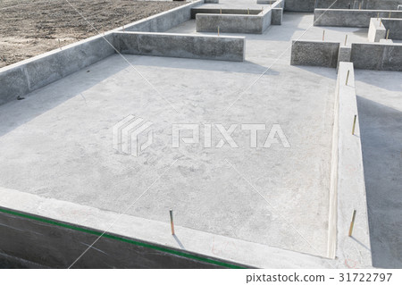 Image of new construction: Concrete foundation of a house 31722797