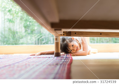 Energetic girl 31724539