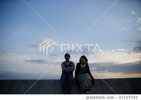 夫婦黃昏剪影 31725593