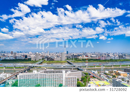 "Tokyo Metropolis" white clouds and urban landscape "early summer" 31728092