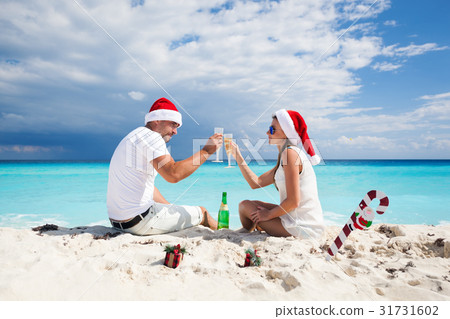 Christmas vacation on tropical beach 31731602