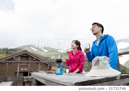 Mountaineering trekking image Mountaineering trekking image 31732746