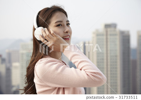 年輕的女人 31733511