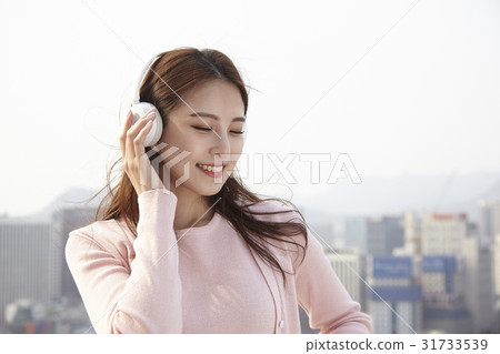 年輕的女人 31733539